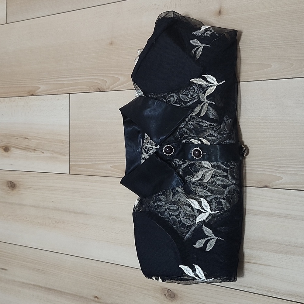 Sheer top - Picture 16 of 16